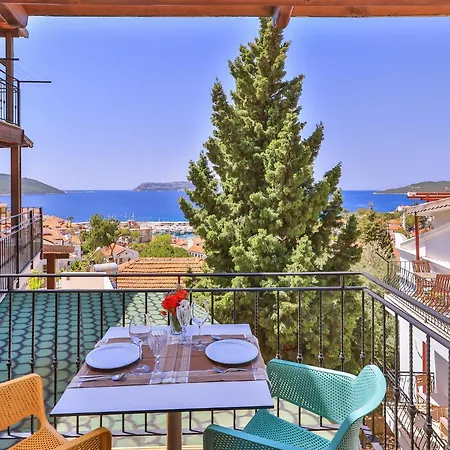 Luna Hotel 2*