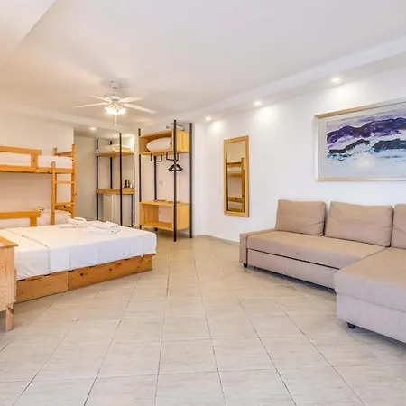 Luna Hotel