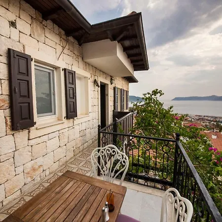 Luna Kaş